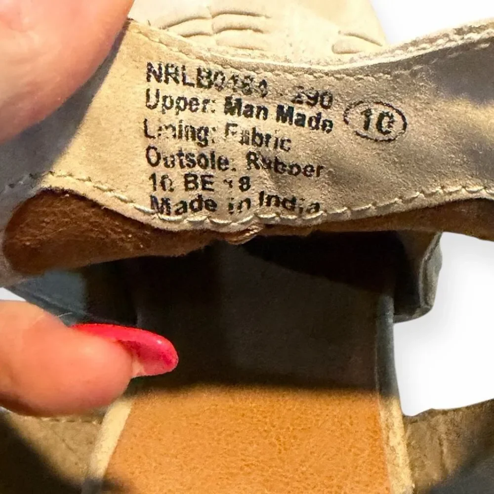 NOT RATED Women’s Cream Cutout Western Boho Ankle Booties Size 10 - Picture 9 of 9